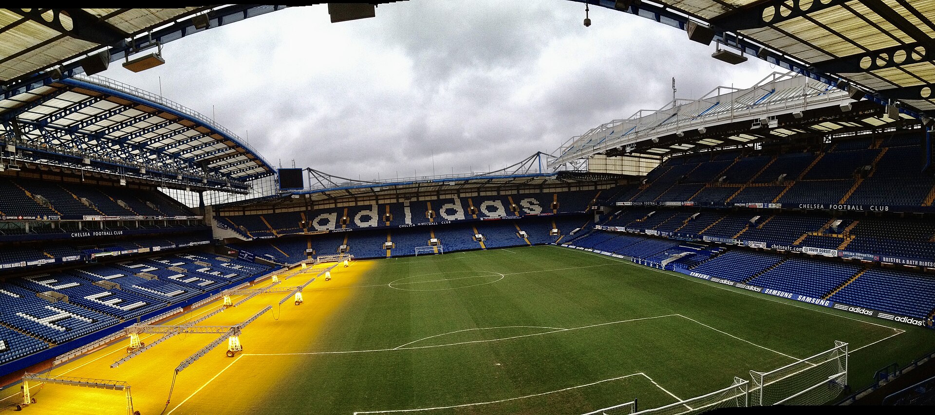 Chelsea's Striker Dilemma: Bet on Goals and Transfers